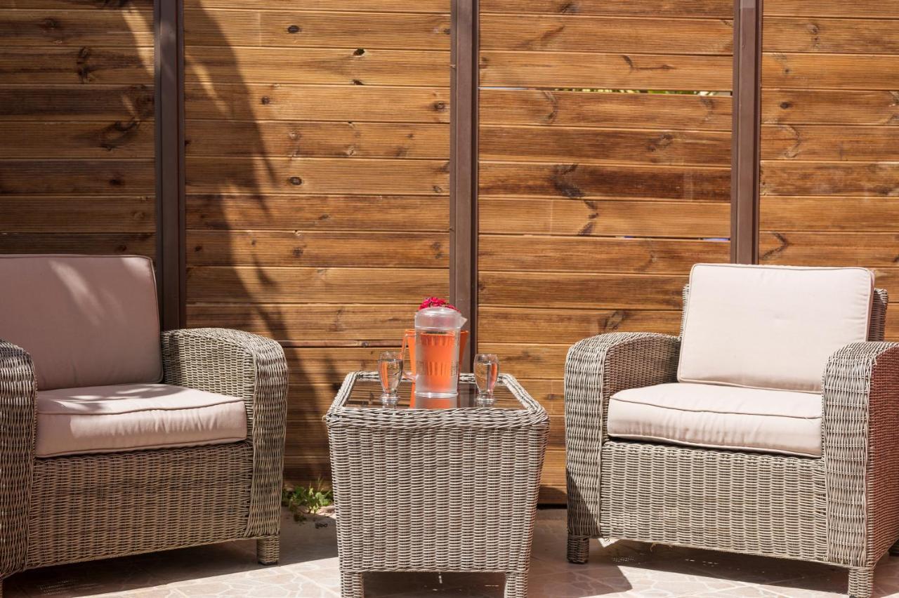 Anna Boutique Apartment Kato Daratso Exterior photo