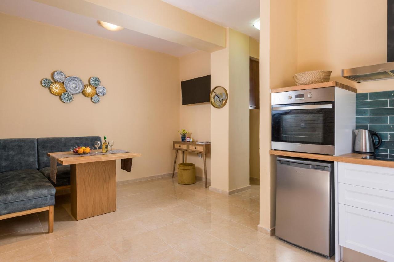 Anna Boutique Apartment Kato Daratso Exterior photo