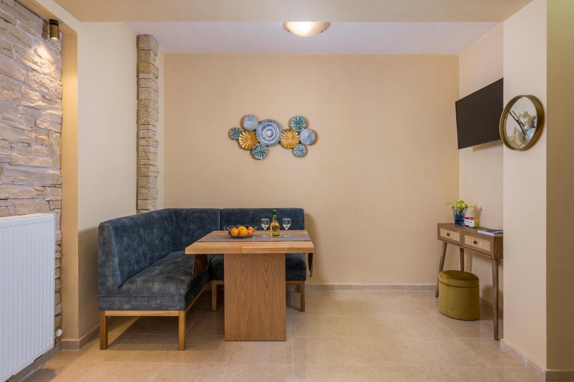 Anna Boutique Apartment Kato Daratso Exterior photo